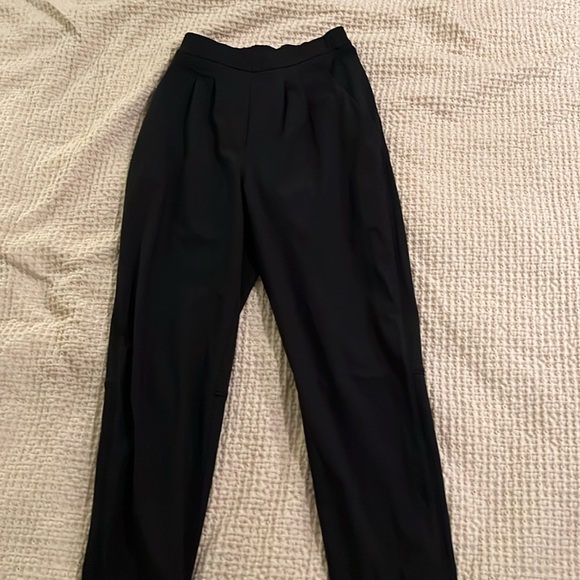 NWOT Lululemon Essential High-Rise Trouser - Picture 3 of 4